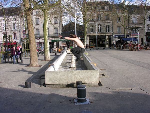 spgm-1.4.7/gal/Galeries/pepete/Poitiers/chris notre-dame 4.jpg